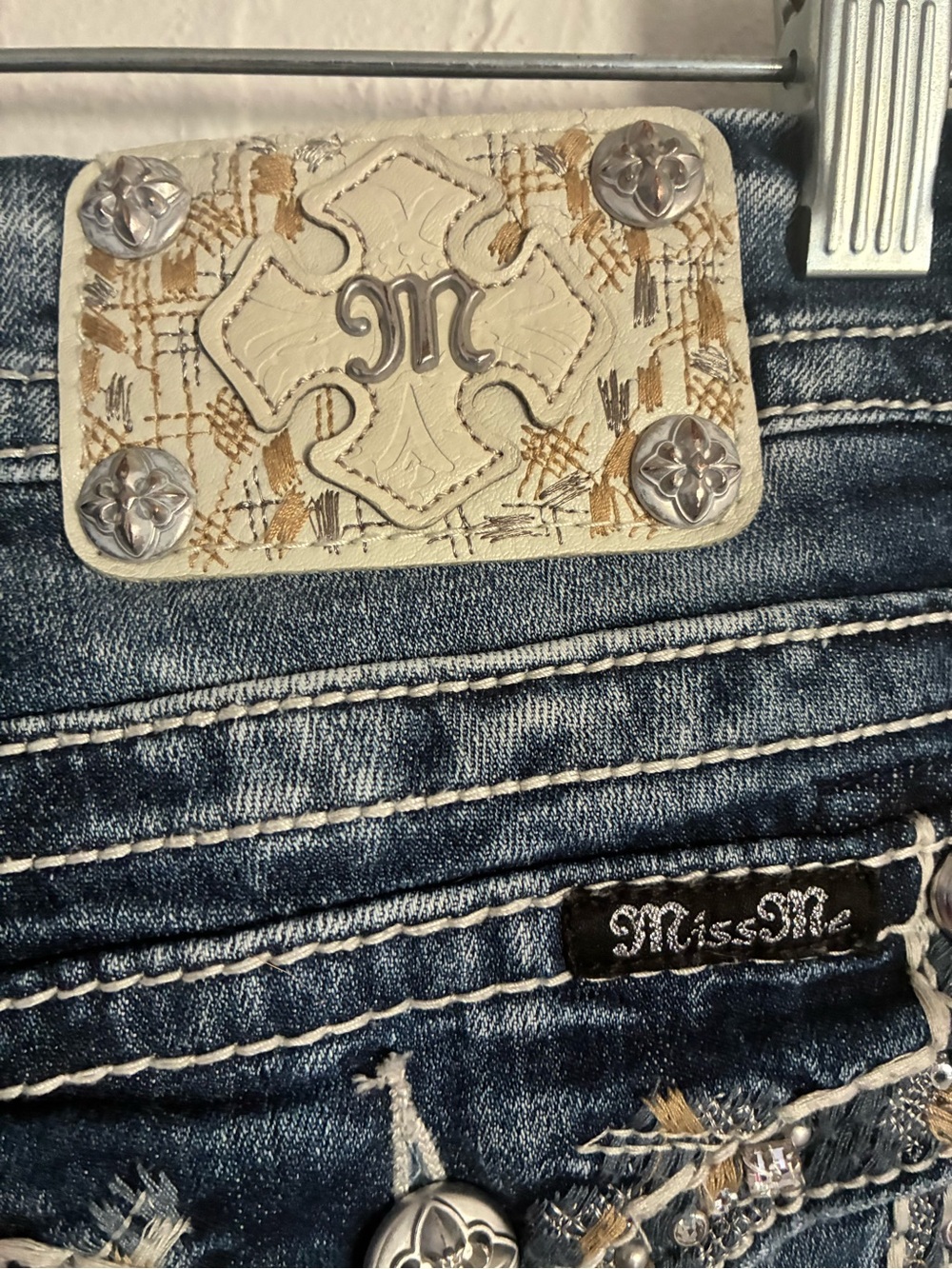 Miss Me Easy Crop Distressed Denim Capri Jeans JE5846EC3 Bling Flap Pocket - Picture 6 of 15